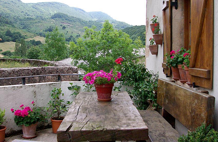 Casa Rural Parriola Villanueva de Arce ภายนอก รูปภาพ